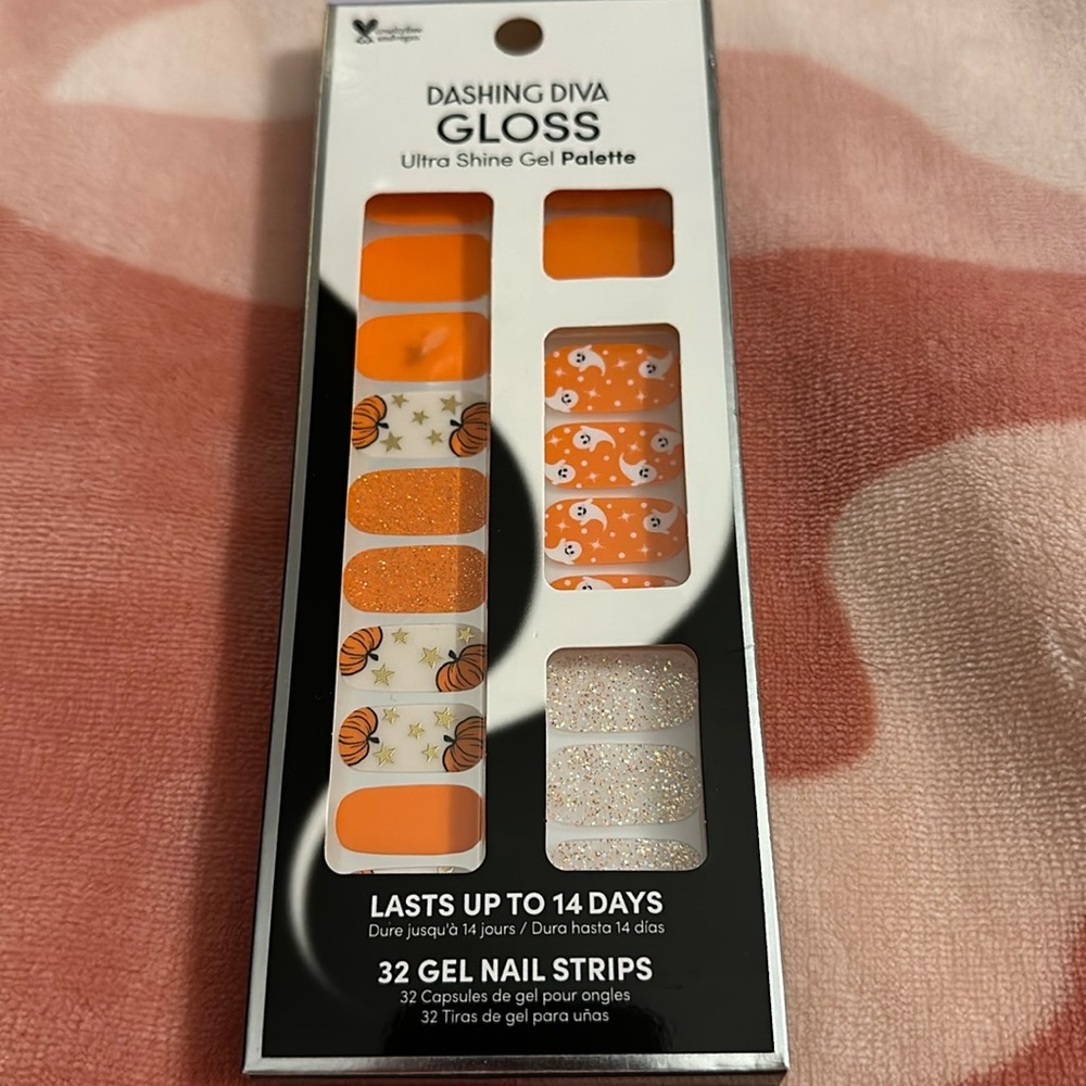 Dashing Diva Gloss Halloween Pumpkin Charm Gel Nail Strips - Picture 2 of 6